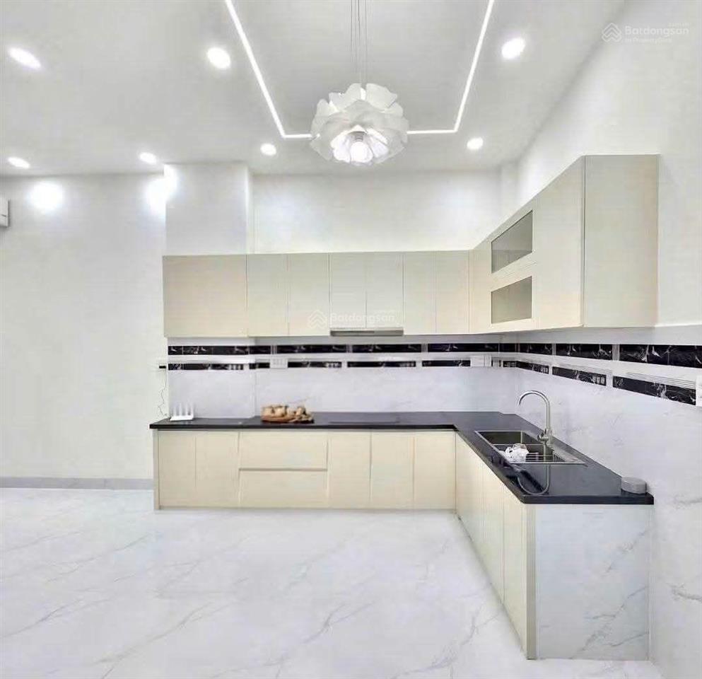 Bán nhà đẹp 4 tầng mới xây đường 23 nguyễn xiển kế bên vinhomes grand park nguyễn xiển. giá 4.8 tỷ.