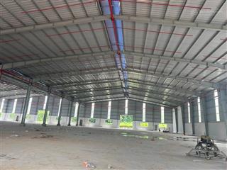 Cho thuê nhà xưởng ngoài khu công nghiệp đức hòa long an sẵn điện 3 pha, đường xe continer
