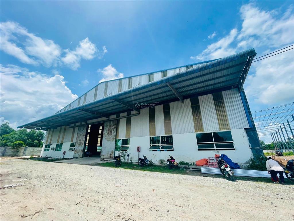 Bán đất kèm nhà xưởng mặt tiền quốc lộ n2 thủ thừa, long an