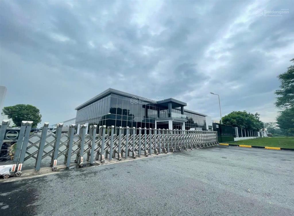 Cho thuê kho chứa hàng kcn tân bình diện tích sử dụng 1640m2 giá thuê ưu đãi có kệ để hàng sẵn