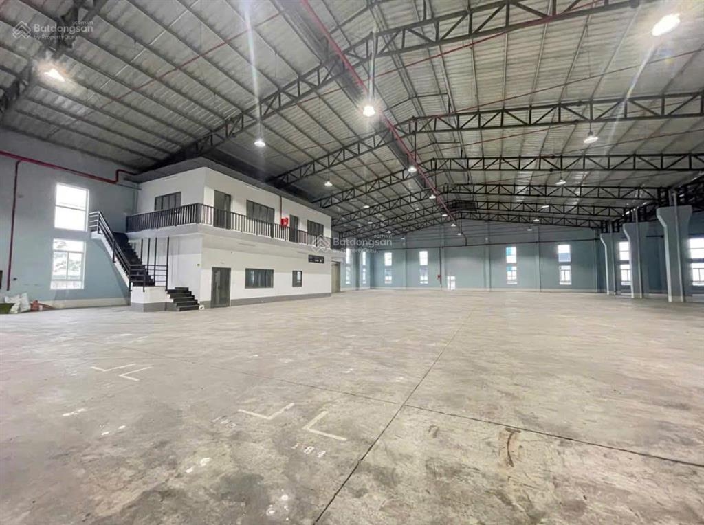 Cho thuê kho chứa hàng kcn tân bình diện tích sử dụng 1640m2 giá thuê ưu đãi có kệ để hàng sẵn