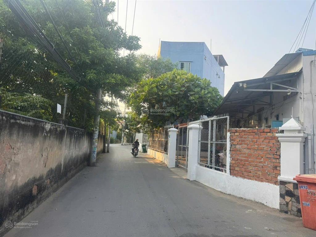 Nhà thảo điền đường xe hơi 2 chiều, 5pn, 1 trệt 2 lầu, giá chỉ 9,9 tỷ