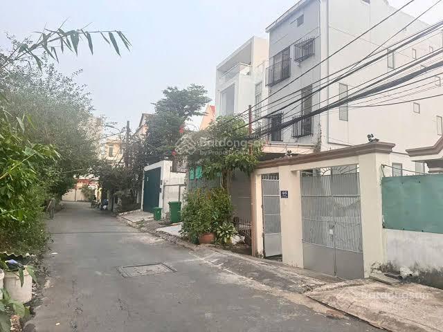Nhà thảo điền đường xe hơi 2 chiều, 5pn, 1 trệt 2 lầu, giá chỉ 9,9 tỷ