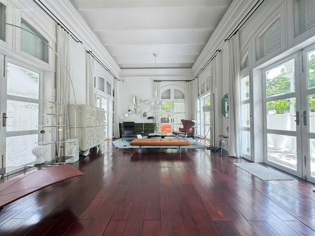 Bán biệt thự nguyễn văn hưởng thảo điền cạnh sông  căn góc 368m², đang cho thuê 4.000 usd/tháng