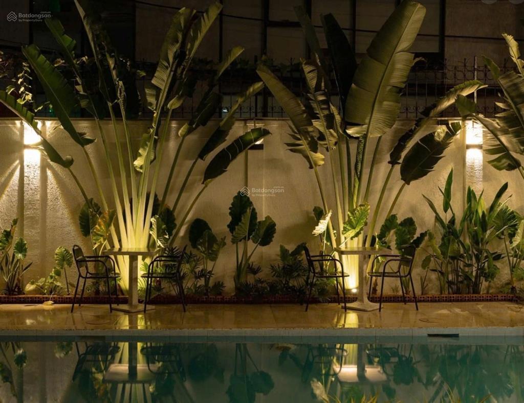 Cho thuê biệt thự góc 2 mặt tiền trần văn sắc, thảo điền 600m2, hồ bơi riêng  chỉ 7.000 usd/tháng