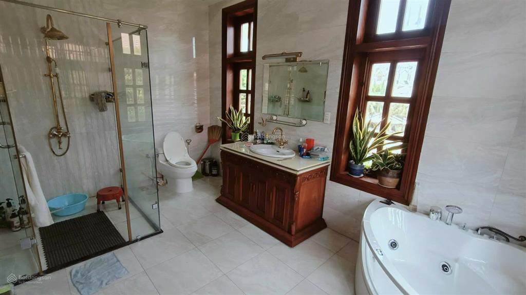 Bán villa full nội thất gỗ cao cấp thảo điền, tp. thủ đức