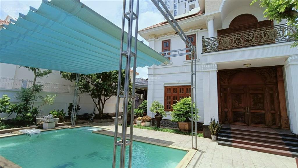 Bán villa full nội thất gỗ cao cấp thảo điền, tp. thủ đức