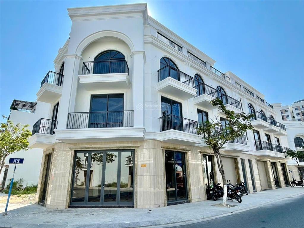 Căn góc 2 mặt tiền vỉa hè lớn  đậu xe dễ  phù hợp mọi mô hình