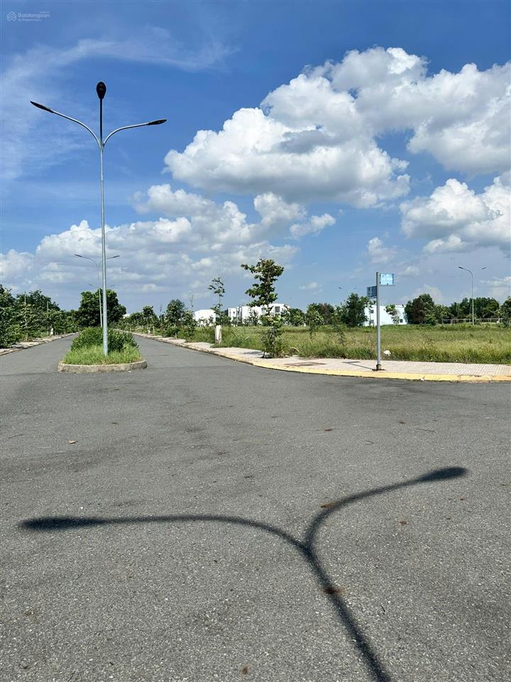 Bán gấp đất nền kđt làng sen việt nam, 900 triệu, 84 m2