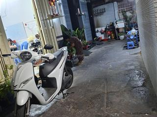 Nhaà 1tret,2lau,sân thưởng, 4pn,3toliet, chính chủ bán, hoàn công đấy đủ