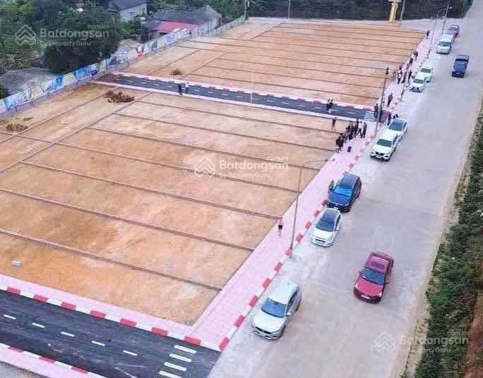 Chính chủ cần bán đất đẹp, đường rộng ô tô tránh nhau