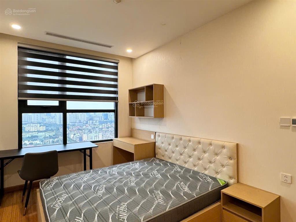 Cần bán gấp ch mon city, 67m2, 2 p ngủ full đồ. view thoáng, có slot ô tô.  0838 452 ***