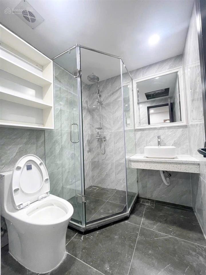 Cho thuê phòng mới tinh  2n1k full đồ tại 271 lạc long quân. dt 60m2  giá 11,5 tr.