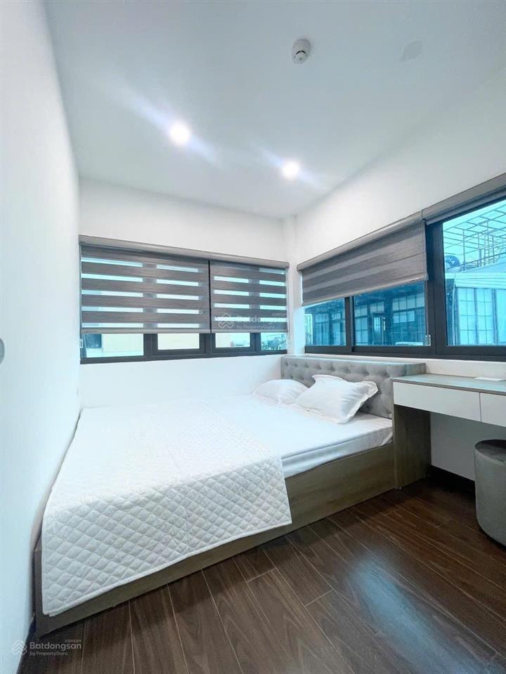 Cho thuê phòng mới tinh  2n1k full đồ tại 271 lạc long quân. dt 60m2  giá 11,5 tr.