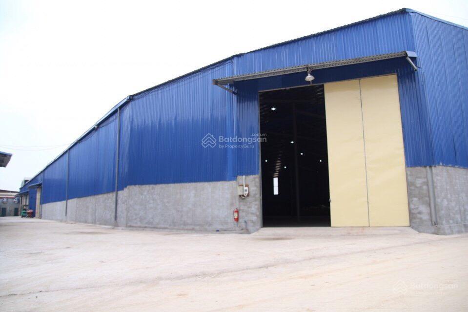 Cho thuê gấp kho chứa hàng gần cầu vượt mai dịch phạm hùng. dt 500m2
