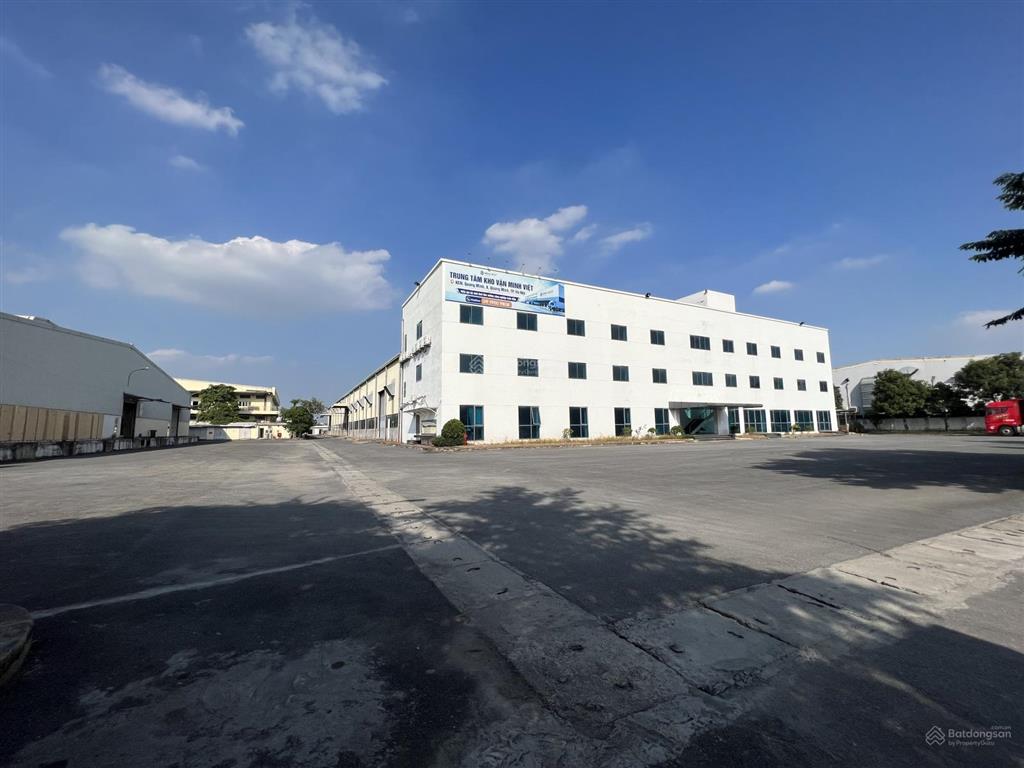Cho thuê tòa nhà điều hành kcn quang minh, hà nội 727m2 x 3 tầng