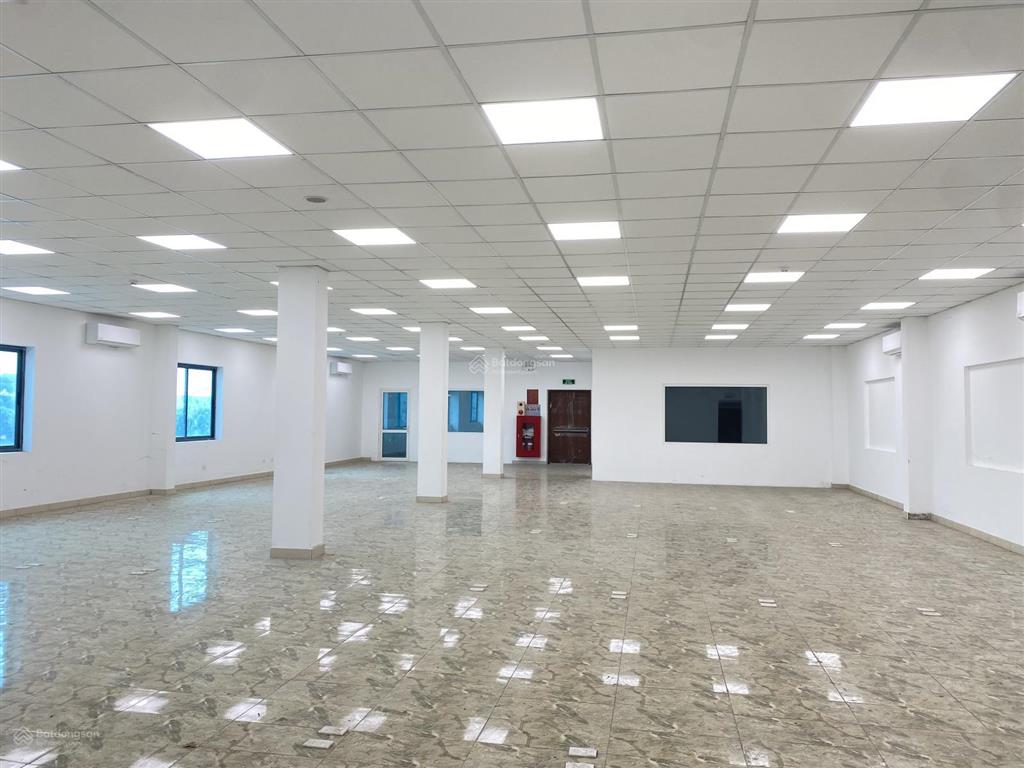 Cho thuê tòa nhà điều hành kcn quang minh, hà nội 727m2 x 3 tầng