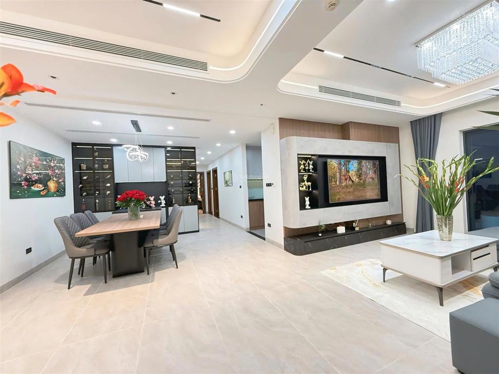 Bán trước tết căn 3n 114m the matrix one view hồ đẹp tầng 10 full đồ xịn giá 14 tỷ.  0828 101 ***