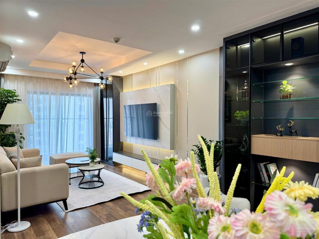 Chính chủ chuyển đổi bán căn 2pn 67m2 helios tam trinh giá chuẩn 5.1 tỷ full đồ.  0828 101 ***