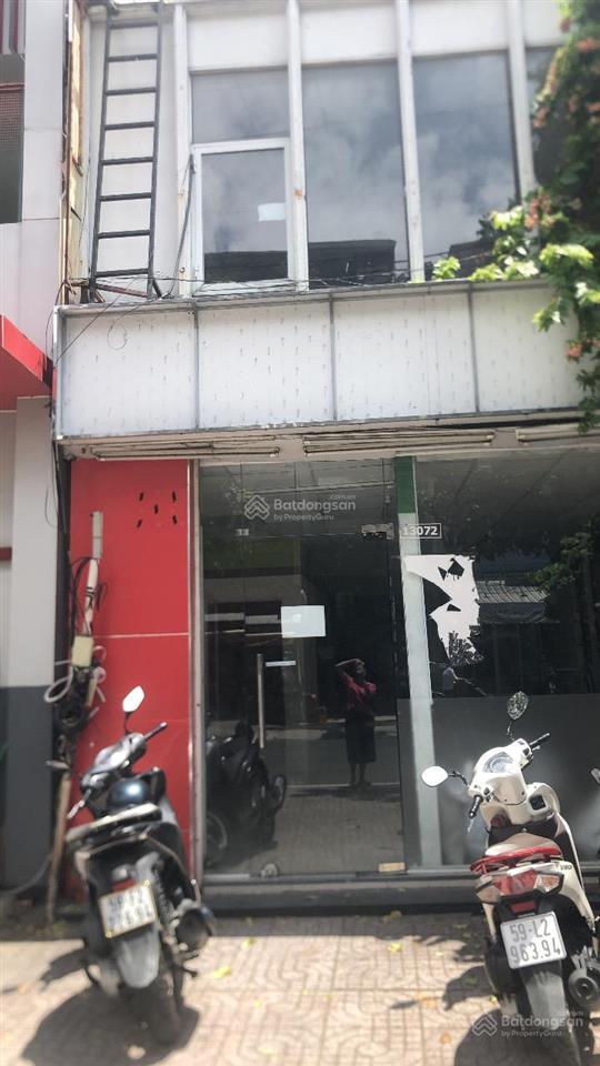 Cho thuê nhà mt nguyên căn trung tâm q3 4.5*15m trệt gác toilet