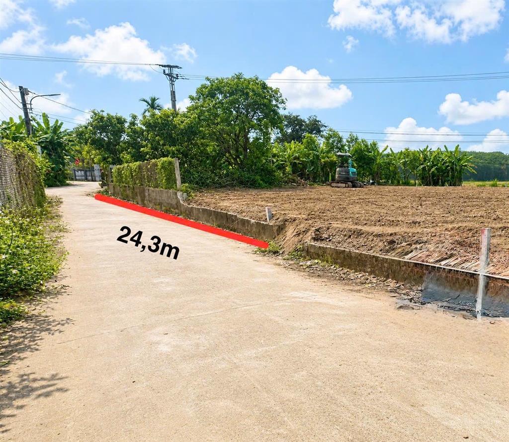 283m2  lô góc 3 mặt tiền đường quốc lộ 14g  ngang 21m  chỉ 1 tỷ 6xx