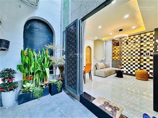 Nhà đẹp 3 tầng, sd 71m2  ngã tư hàng xanh  điện biên phủ  bình thạnh  5.x tỉ tl