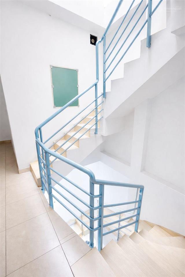 Nhà 3 tầng giáp quận 1, 5pn sát mặt tiền hẻm rộng rãi phan văn hân p.17 bình thạnh 7.x tỉ tl