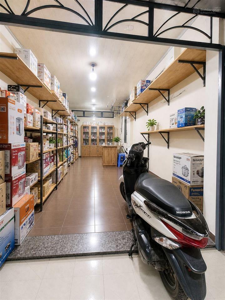 ~50m2, lô góc 3 mặt tiền hẻm xe hơi đỗ cửa sát chợ bà chiểu p.bình thạnh bình thạnh nhỉnh 6 tỉ