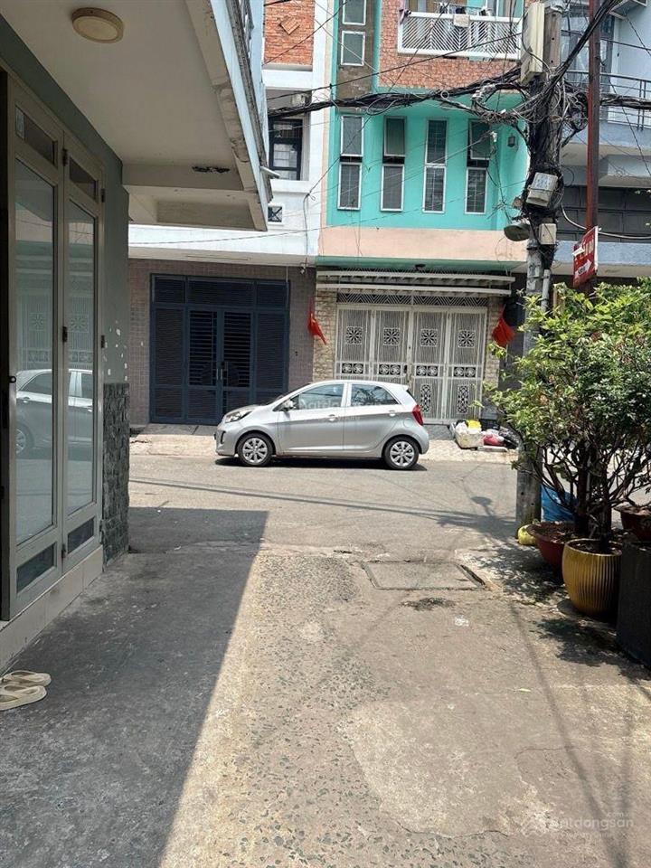 Nhà 4 tầng, 2pn  hẻm xe hơi vô nhà ra đinh tiên hoàng p. gia định bình thạnh nhỉnh 4 tỉ tl