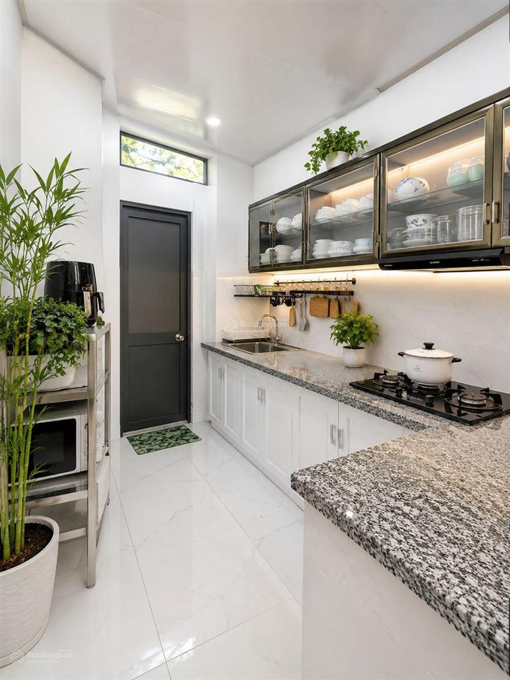 Nhà 70m2 ngang 7m  dòng tiền 16tr/tháng  hẻm xe hơi  sát ga metr  điệnbiên phủ 7 tỉ tl