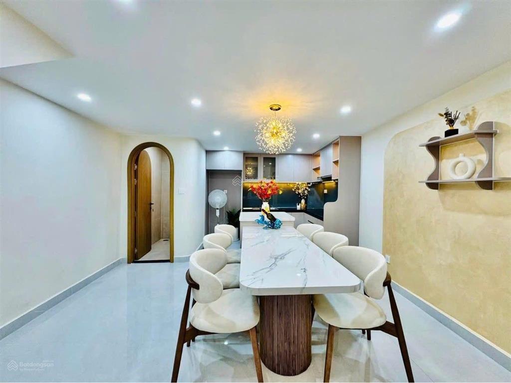 Siêu phẩm hẻm xe hơi đậu cửa  5 tầng 40m2 nở hậu  full nội thất  đinh bộ lĩnh  p. 26 bình thạnh