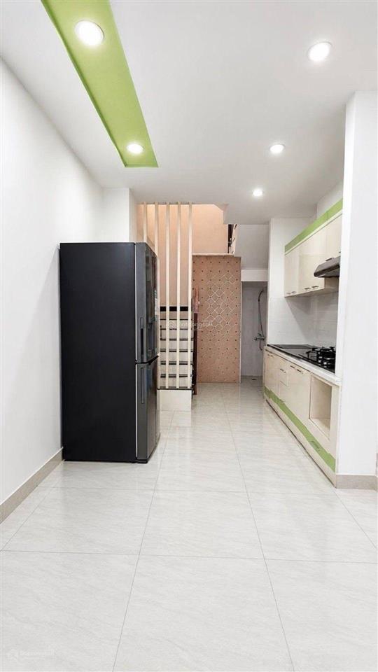 Nhà 4 tầng 30m2, 3pn hẻm xe hơi đậu cửa  phan đăng lưu  p.3 bình thạnh  chỉ 6.x tỉ tl