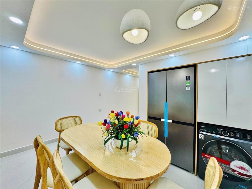Gấp giảm sốc 1.1 tỉ  garden house 3 tầng sd 130m2  4pn  ngang 4,6m full nội thất  chợ bà chiểu