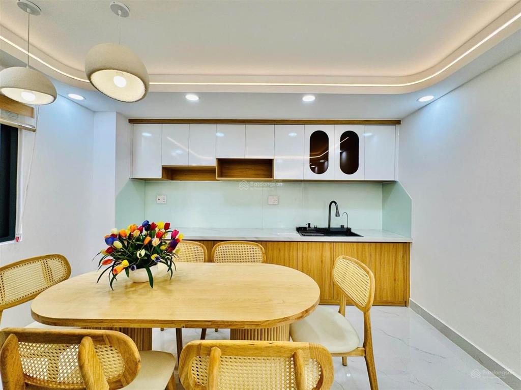 Gấp giảm sốc 1.1 tỉ  garden house 3 tầng sd 130m2  4pn  ngang 4,6m full nội thất  chợ bà chiểu