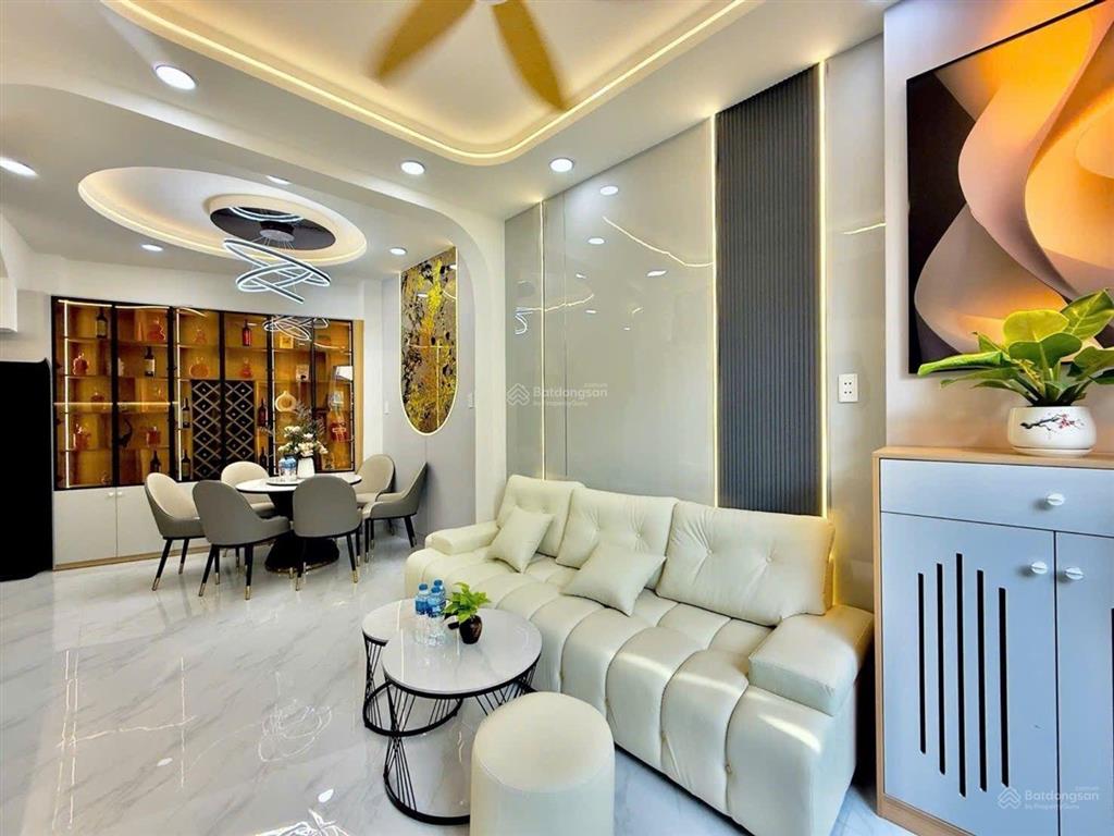 Nhà 3 tầng 55m2 3pn  full nội thất cao cấp  hoàng hoa thám 3 bước ra xe hơi  p. 5  bình thạnh