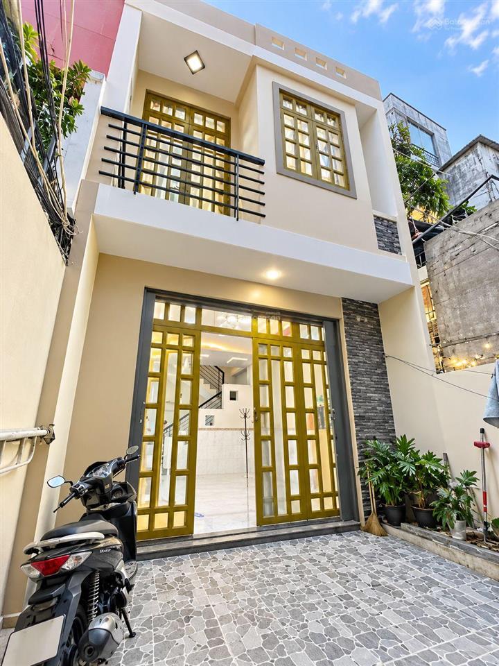 Hẻm rộng xe hơi cạnh nhà  2 tầng 3pn 86m2  nhà vuông vức  3pn lớn có phòng dưới trệt  8.9 tỉ tl