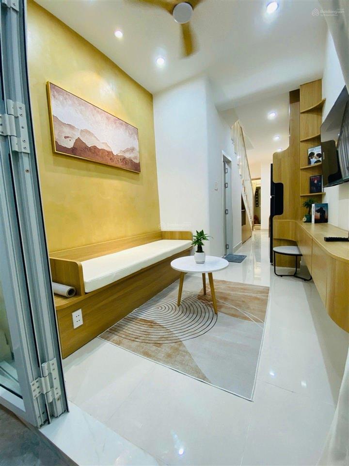 2 tầng 3pn, 42m hẻm rộng kế xe hơi full nội thất chân cầu bông gần chợ bà chiểu  5.x tỉ tl