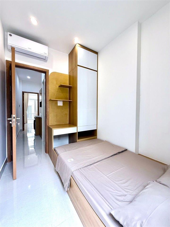 2 tầng 3pn, 42m hẻm rộng kế xe hơi full nội thất chân cầu bông gần chợ bà chiểu  5.x tỉ tl