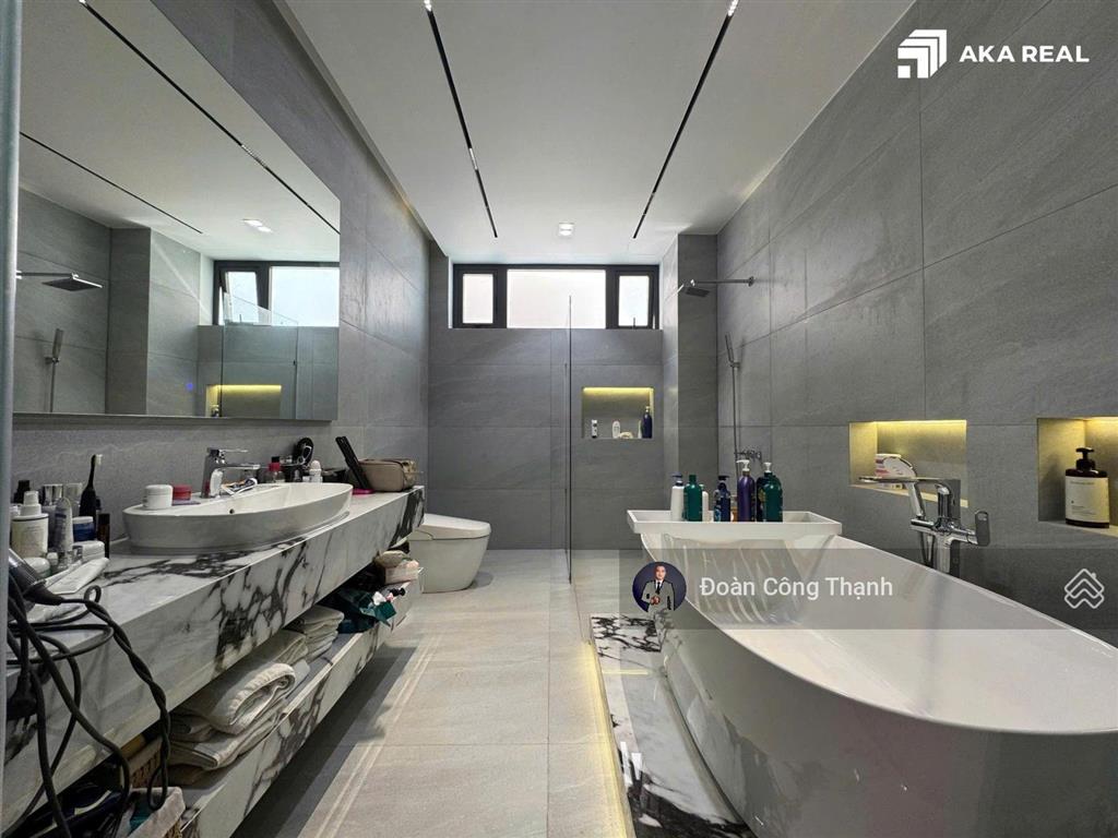 Nhà 5 tầng view công viên khu himlam quận 7 ngang 7,5x20 giá 49tỷ