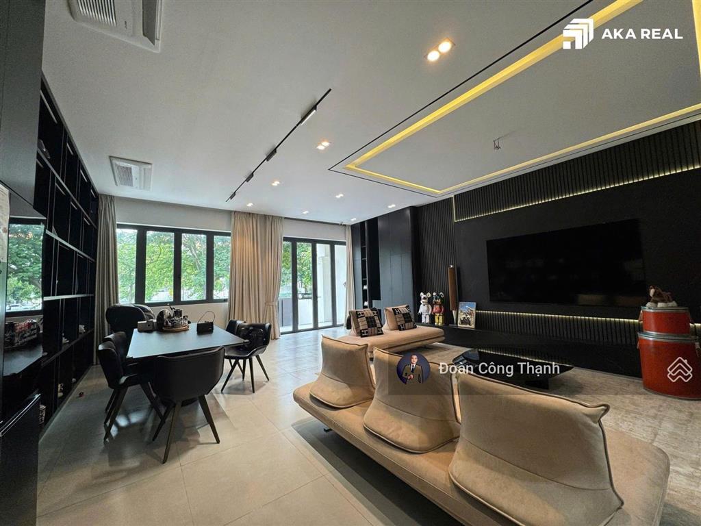 Nhà 5 tầng view công viên khu himlam quận 7 ngang 7,5x20 giá 49tỷ