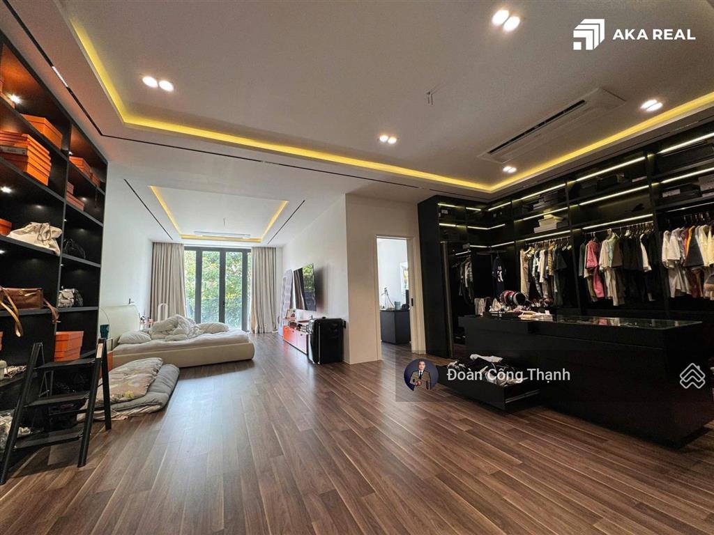 Nhà 5 tầng view công viên khu himlam quận 7 ngang 7,5x20 giá 49tỷ