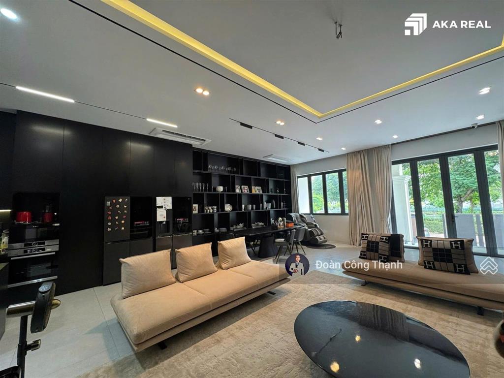 Nhà 5 tầng view công viên khu himlam quận 7 ngang 7,5x20 giá 49tỷ