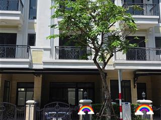 Cần bán căn nhà phố classia khang điền  sổ sẵn  full nội thất có thang máy