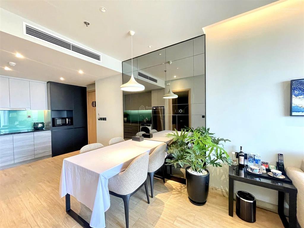 Căn 1pn đã có sổ tầng đẹp view trực diện biển giá full vat 45 triệu / m2, 69m2, nội thất cao cấp