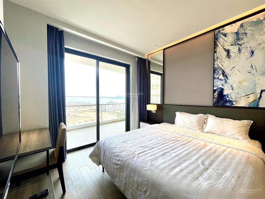 Căn 1pn đã có sổ tầng đẹp view trực diện biển giá full vat 45 triệu / m2, 69m2, nội thất cao cấp