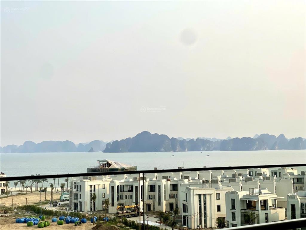Căn 1pn đã có sổ tầng đẹp view trực diện biển giá full vat 45 triệu / m2, 69m2, nội thất cao cấp