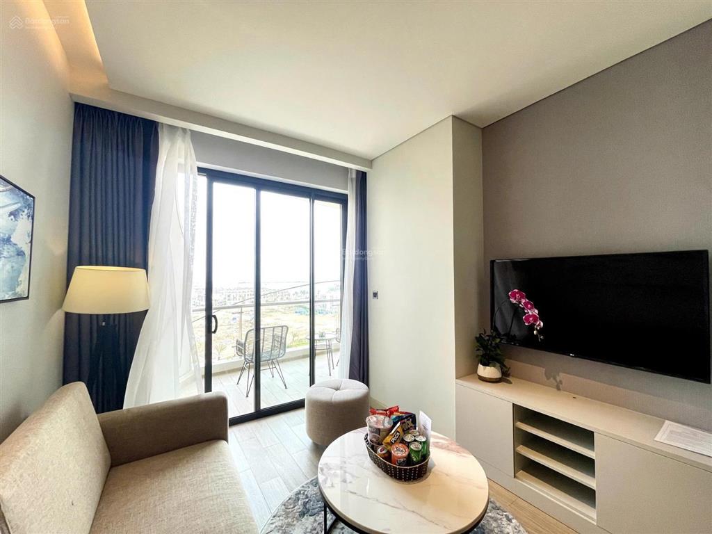 Căn 1pn đã có sổ tầng đẹp view trực diện biển giá full vat 45 triệu / m2, 69m2, nội thất cao cấp