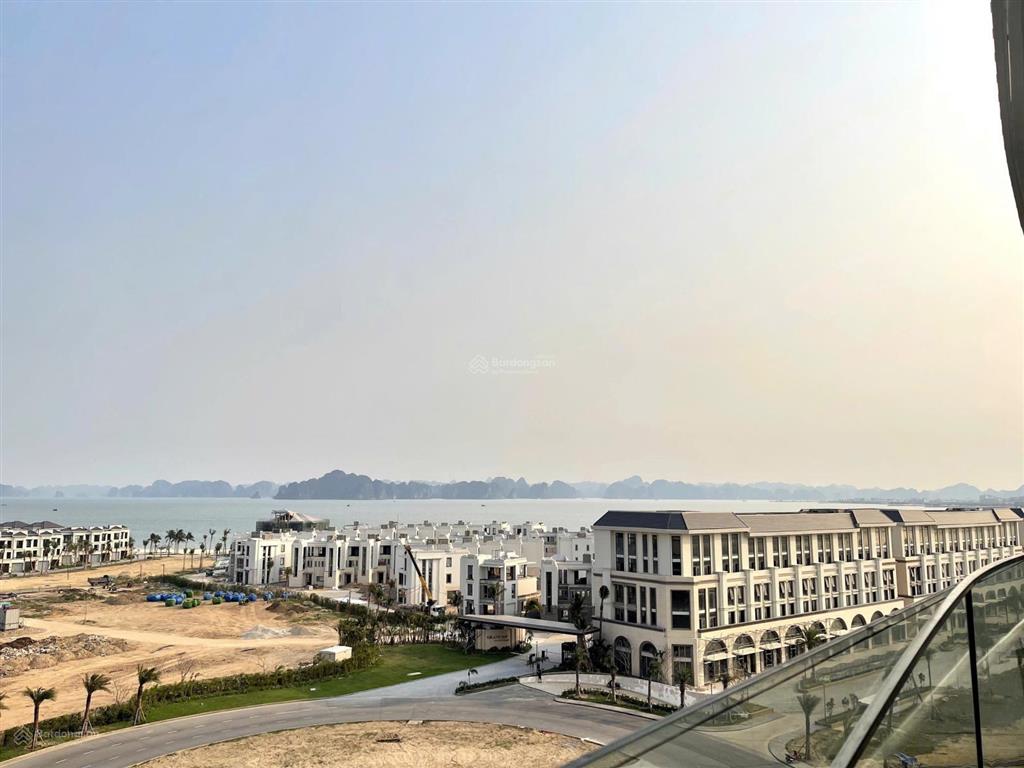 Căn 1pn đã có sổ tầng đẹp view trực diện biển giá full vat 45 triệu / m2, 69m2, nội thất cao cấp