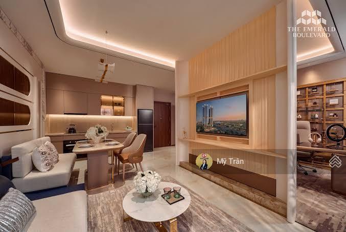 Bán căn góc 2pn 2wc the emerald boulevard giá 4,05 tỷ, thanh toán 50% trong 3 năm