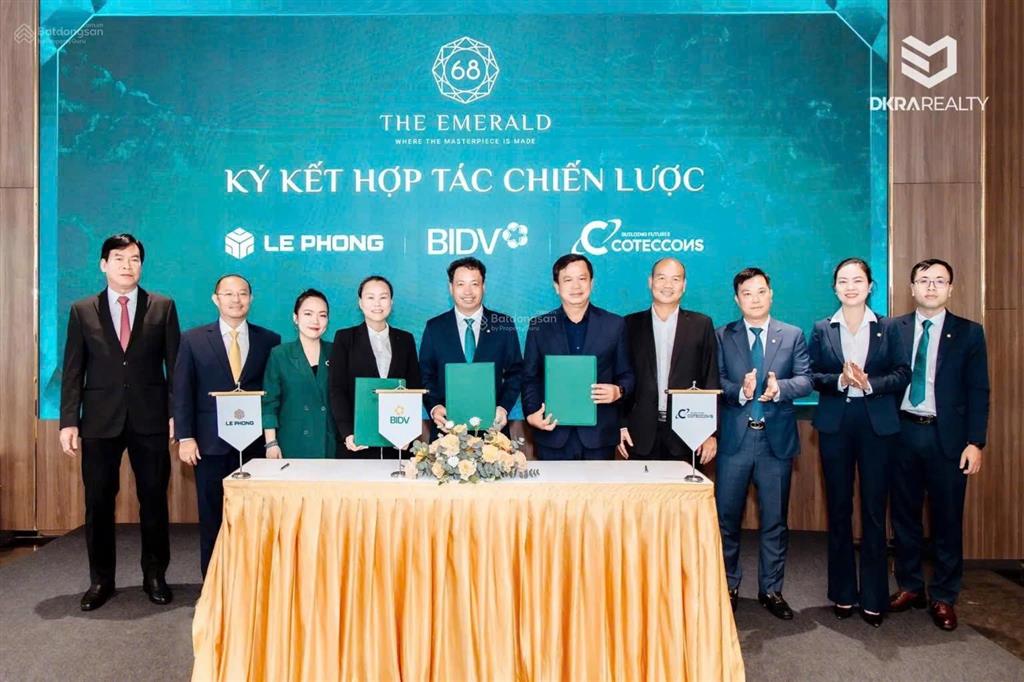 Cho thuê căn 1pn+ the emerald 68 48m nội thất cơ bản chỉ 6 triệu/tháng